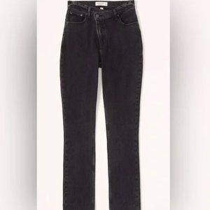 Black Curve Love Ultra High Rise 90s Slim Straight Jean NWT